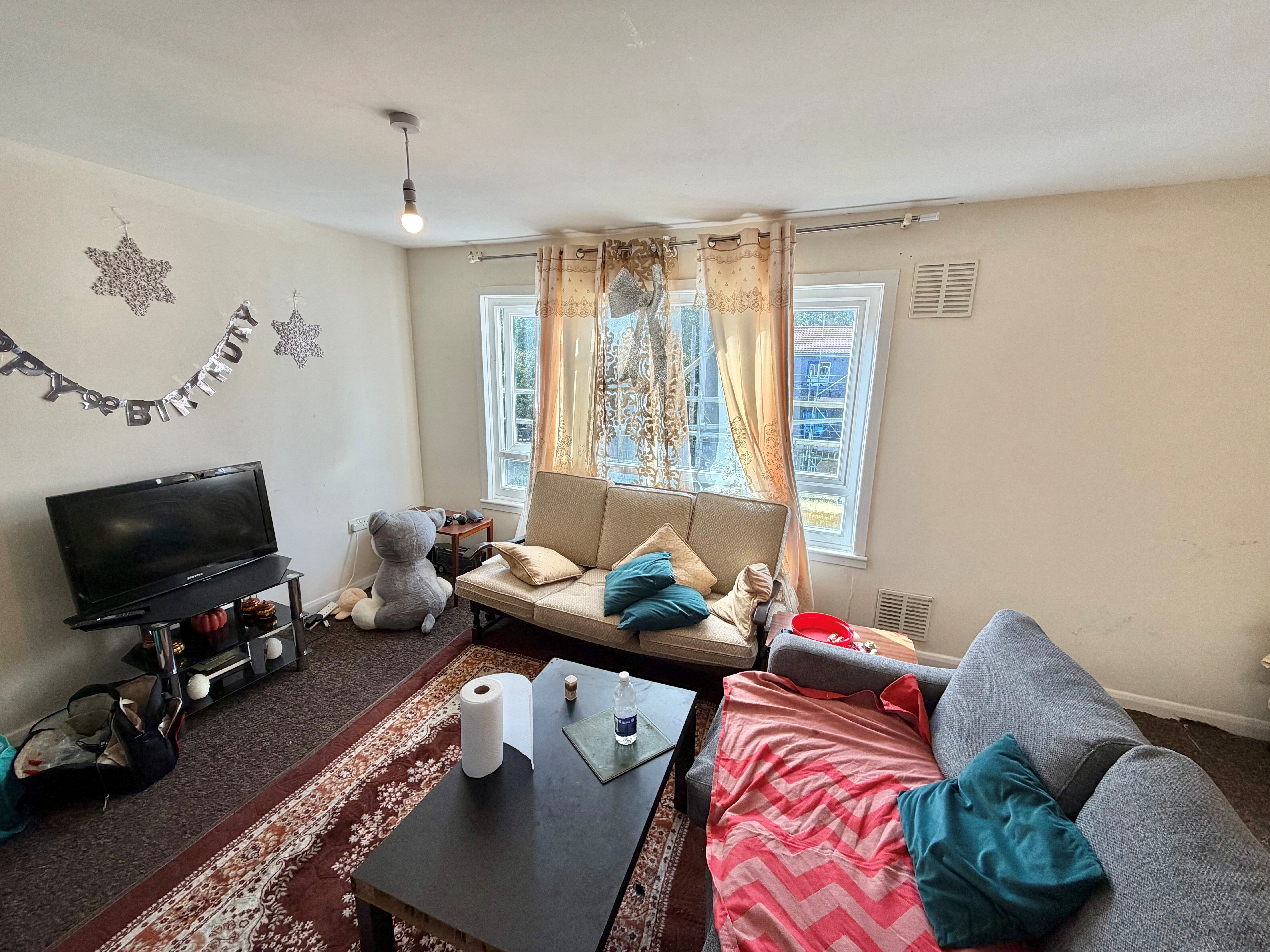 Flat Wyton Close in Nottingham