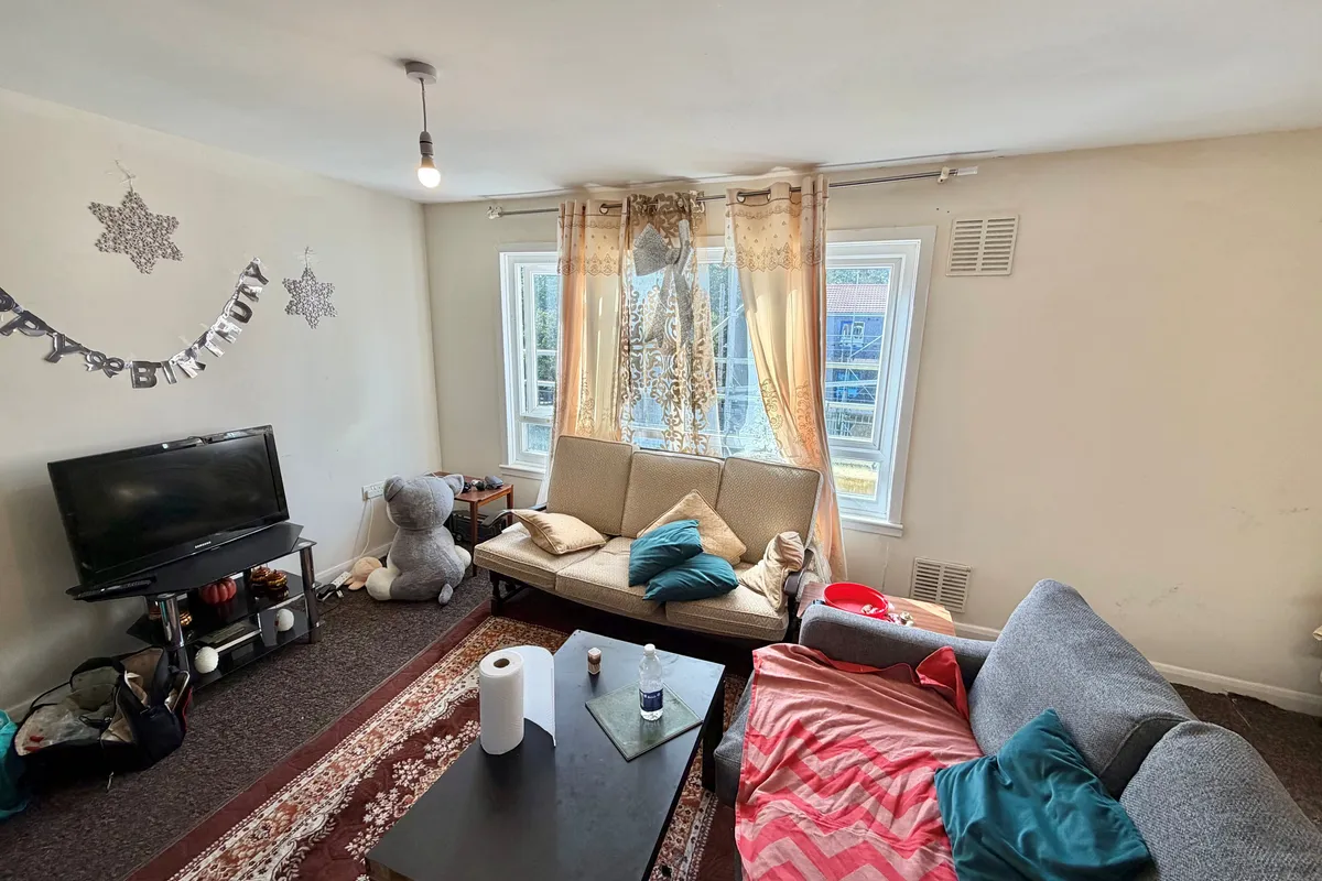 Flat Wyton Close in Nottingham