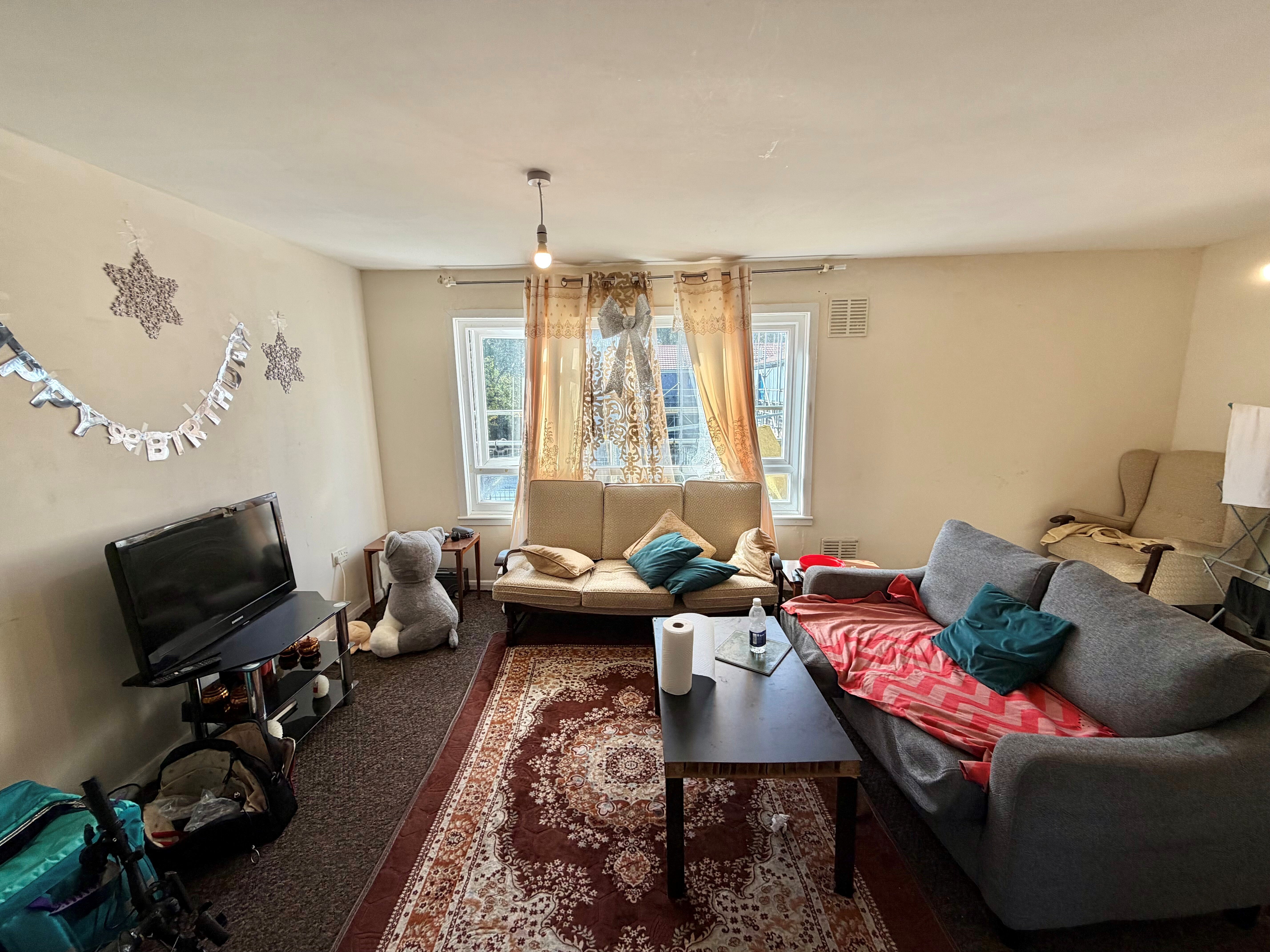 Flat Wyton Close in Nottingham