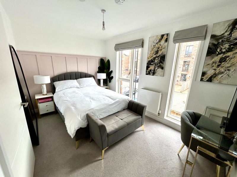 Room Cleminson Street in Salford