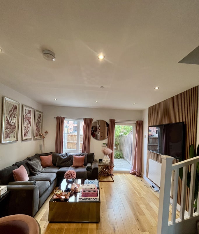 Room Cleminson Street in Salford