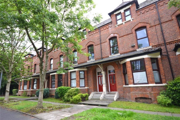 Flat Hathersage Road in Manchester