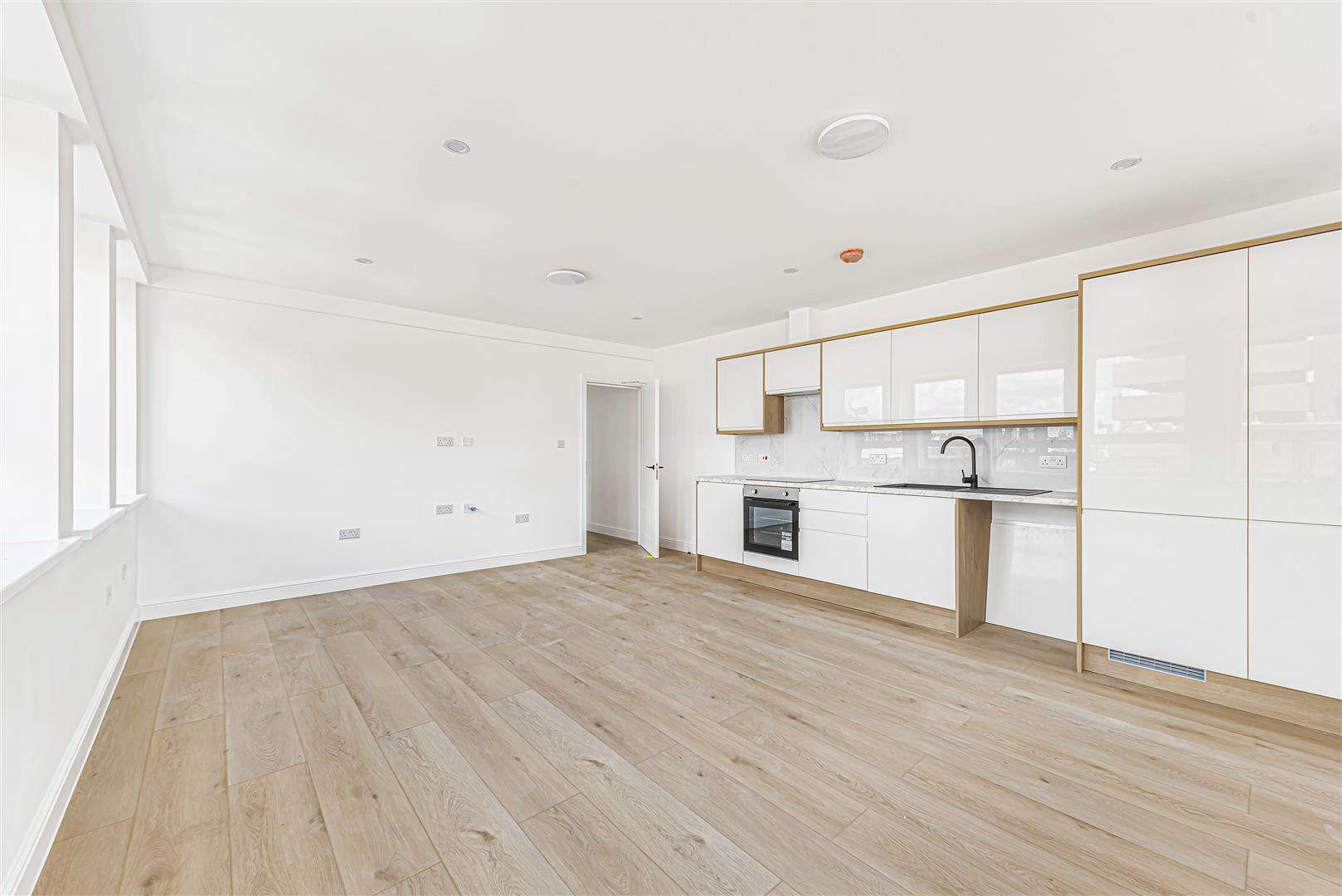 Flat Lowfield Street in Dartford