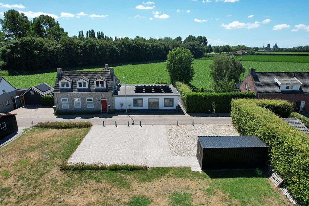 Huis Graaf Hendrikpolderdijk 4 in Steenbergen