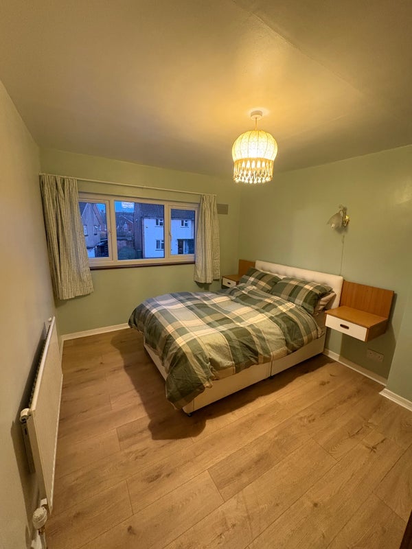 Room Coronation Avenue in Bristol