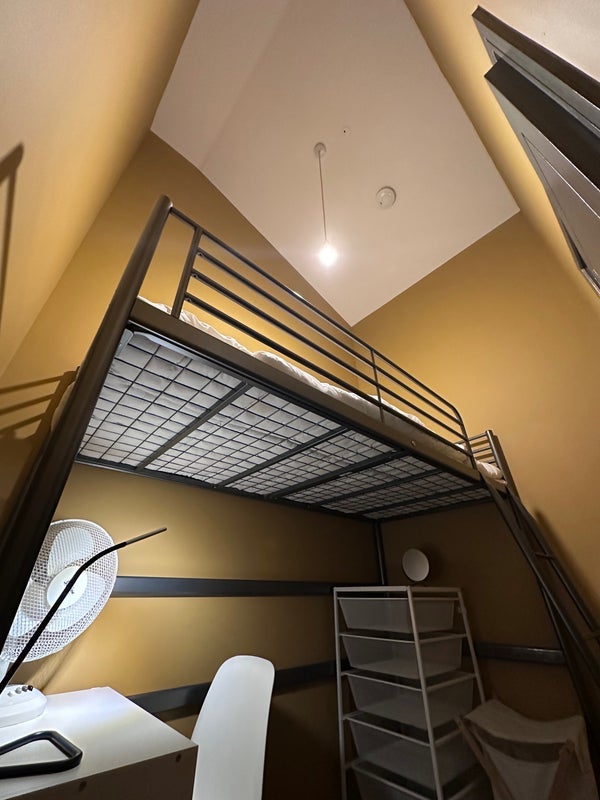 Room Waterfront Avenue in City of Edinburgh