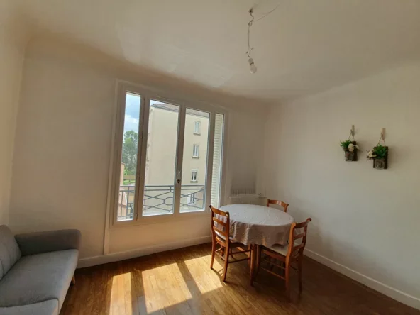 Flat Rue de Colombes in Courbevoie