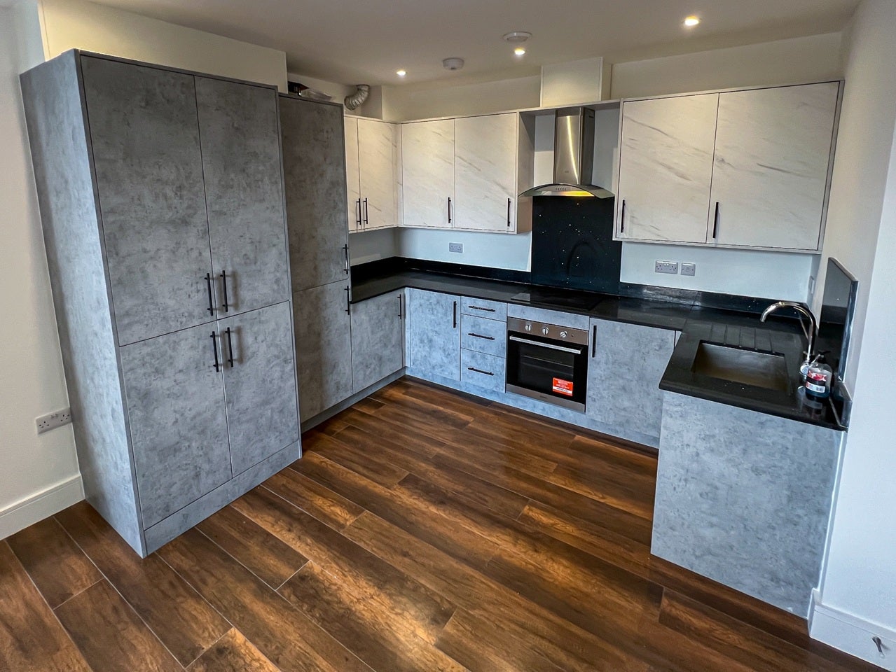 Flat Staines Road in Greater London