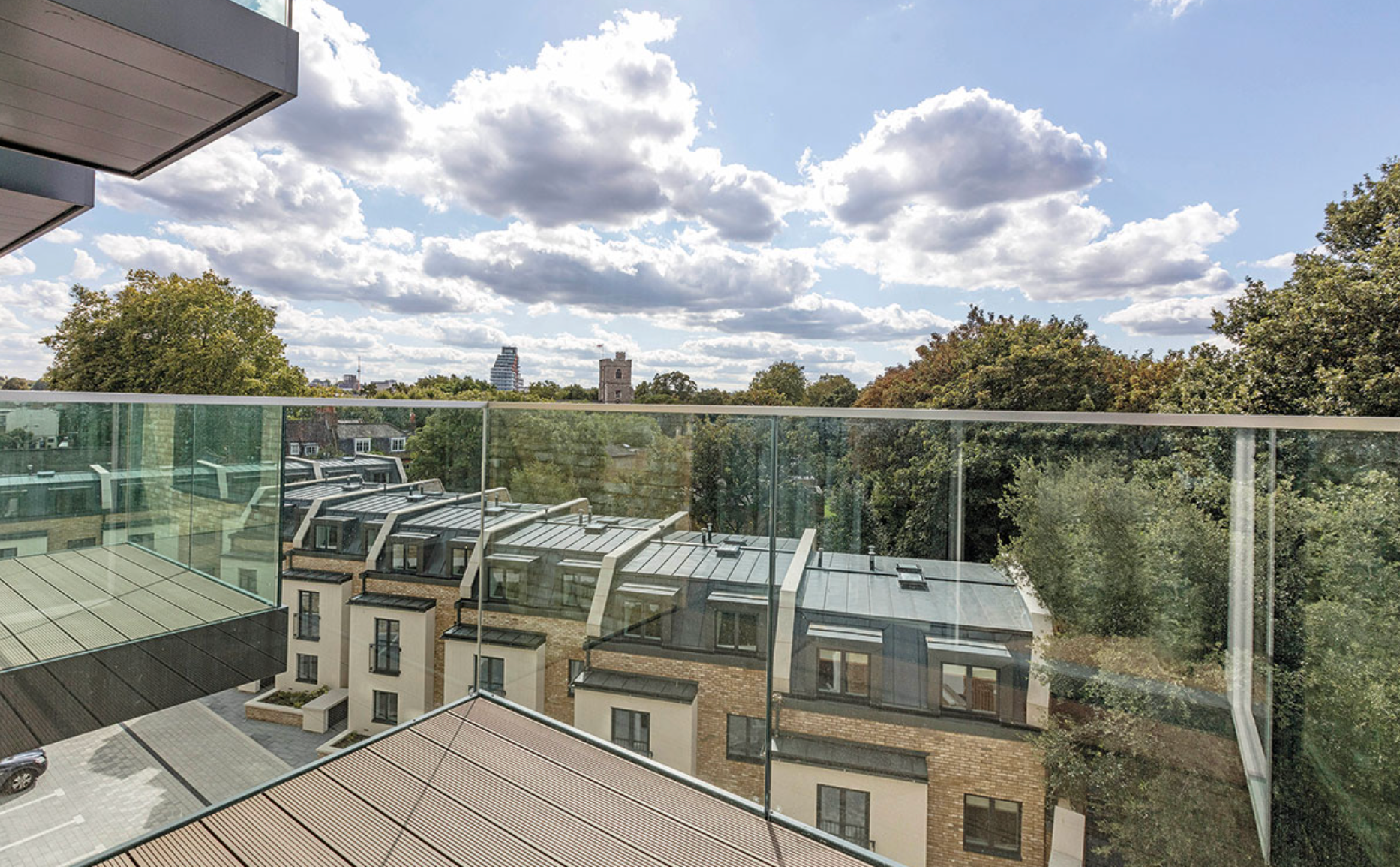 Flat Fulham High Street in Greater London