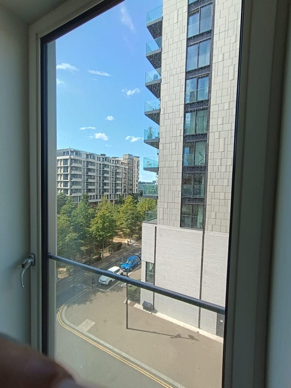 Room Mirabelle Gardens in Greater London