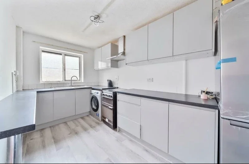 Room Starling Walk in Greater London