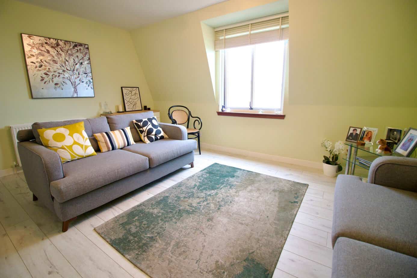 Flat Hopetoun Road in South Queensferry