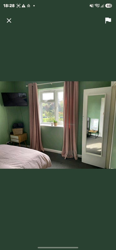 Room Haberdasher Place in Greater London