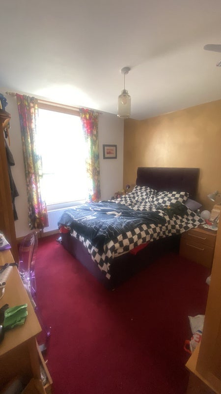 Room Grange Avenue in Greater London