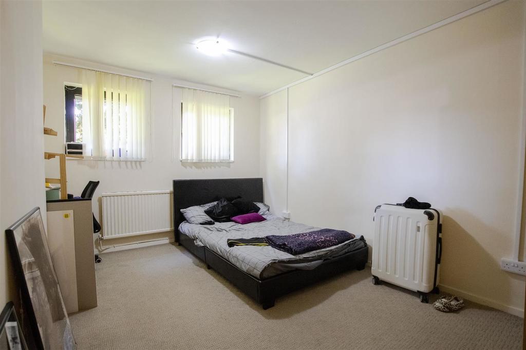 Flat Dalloway Close in Birmingham