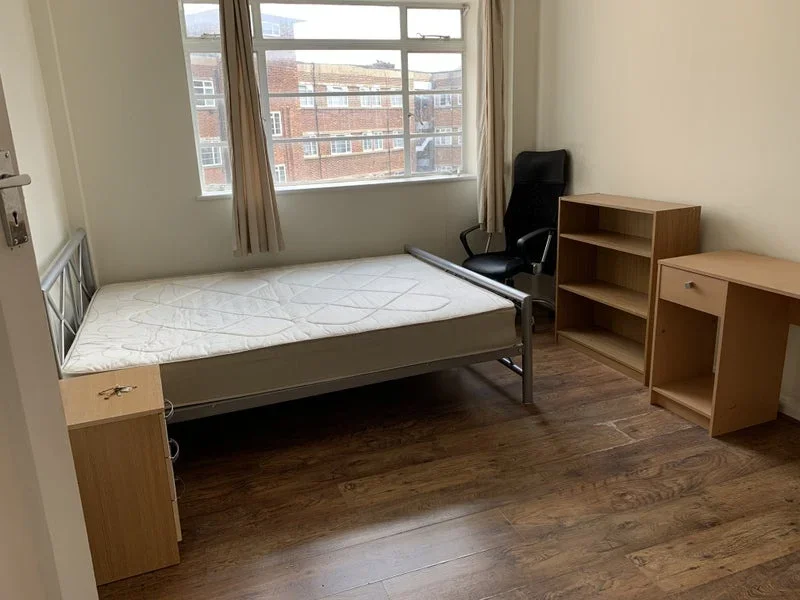 Flat Edith Villas in Greater London