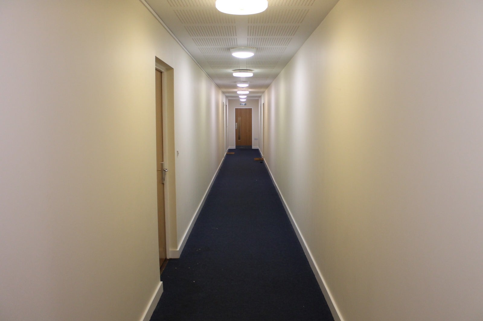 Flat Court Way in London