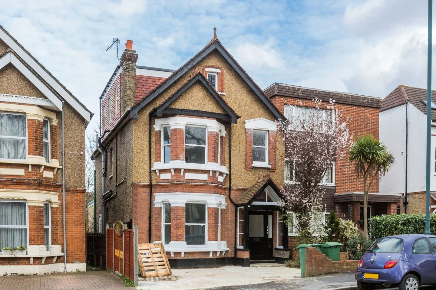 Flat Park Lane in Greater London