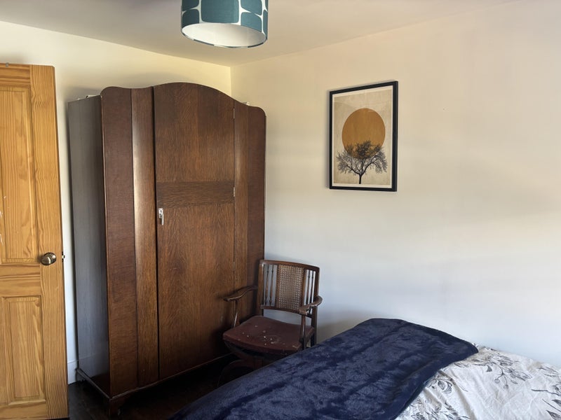 Room Tilson Close in Greater London