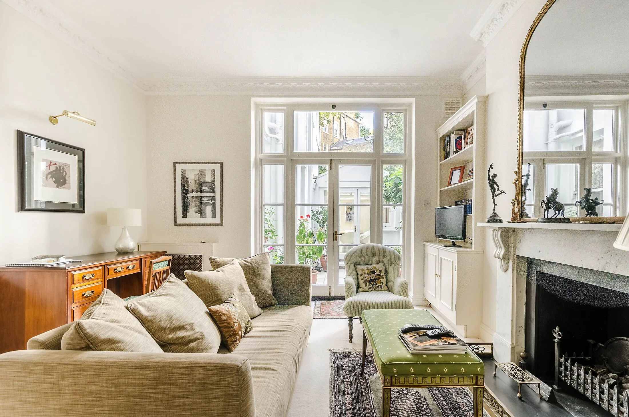 Flat Old Brompton Road in Greater London