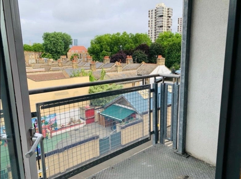 Room Medlar Street in Greater London