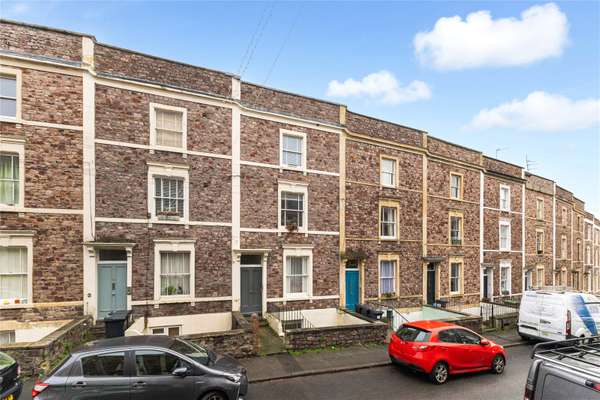 Flat Bellevue Crescent in Bristol
