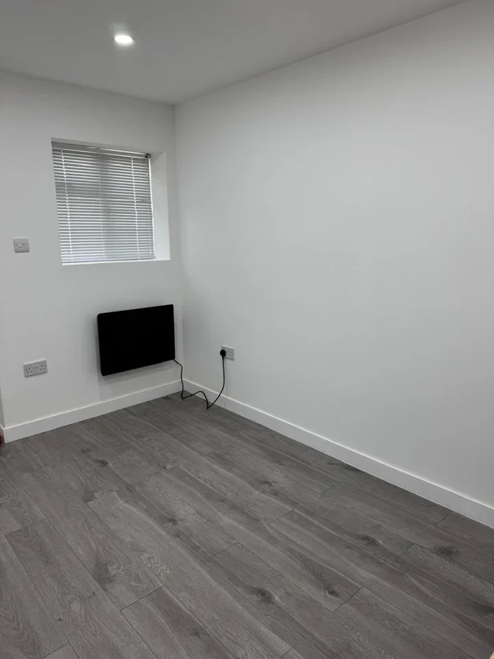 Flat Craven Close in Greater London