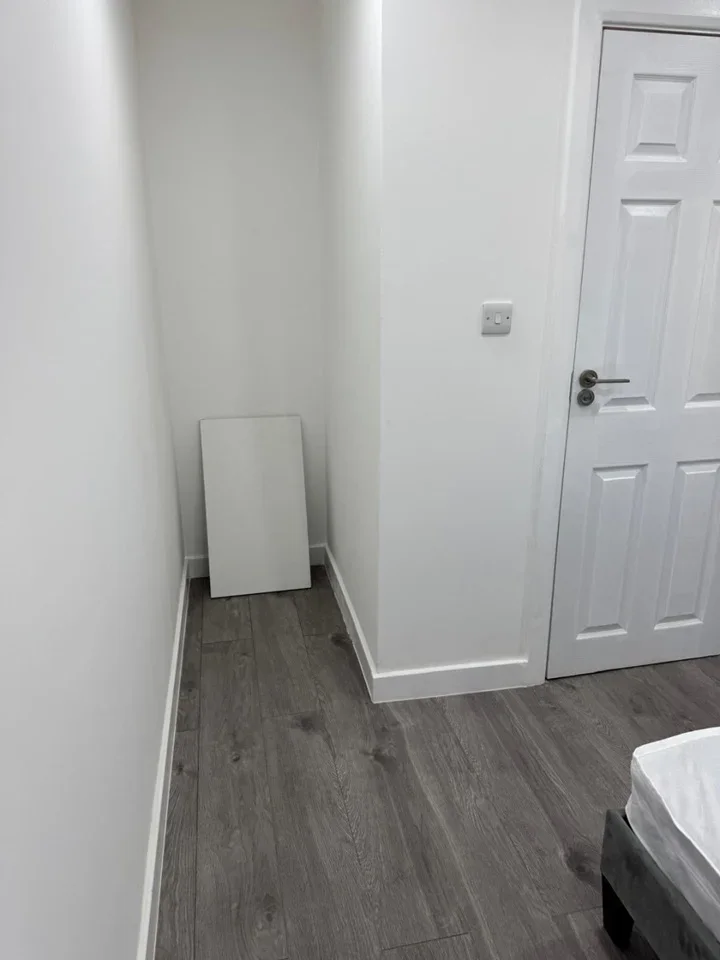 Flat Craven Close in Greater London