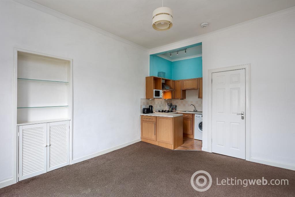 Flat Albert Street in City of Edinburgh