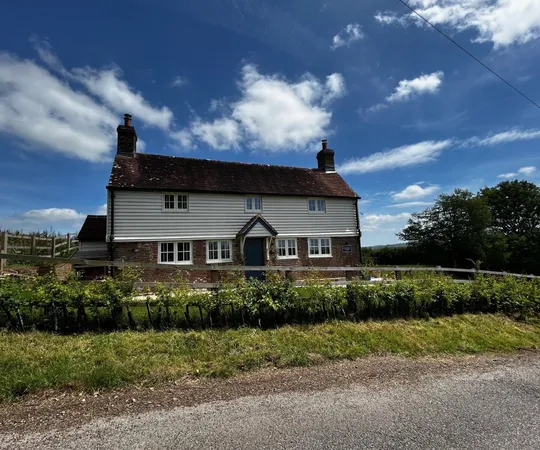 House Scotsford Hill in Wealden