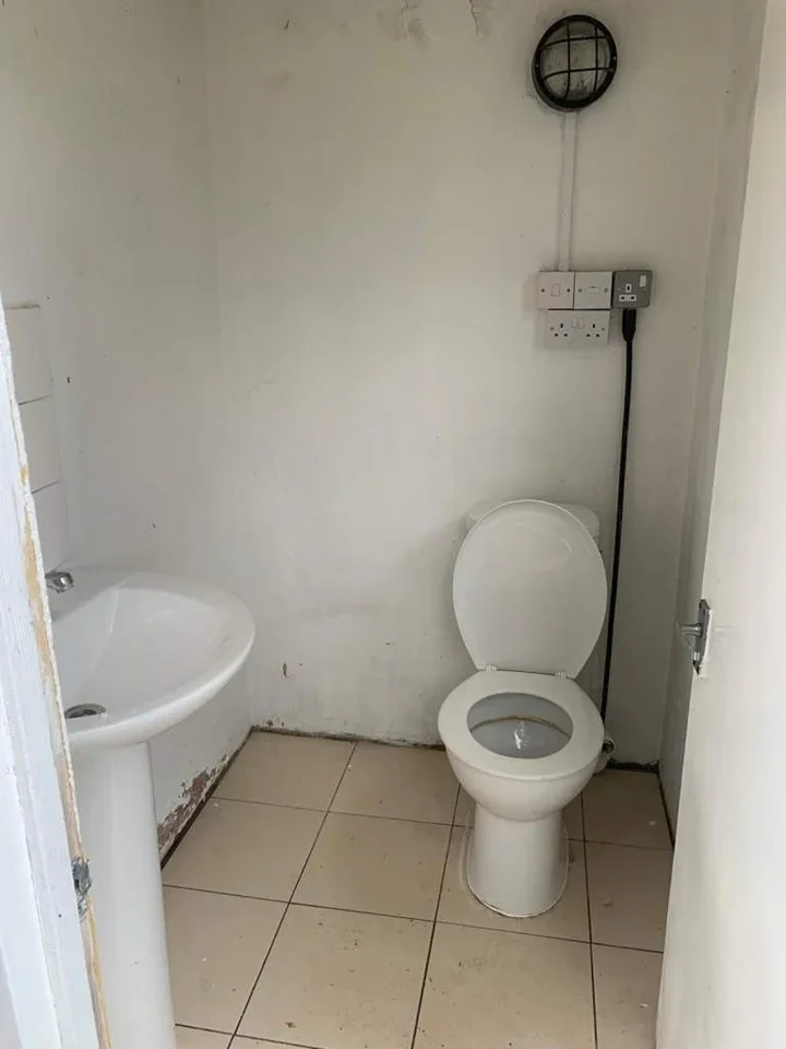 Room Carlyle Road in Greater London