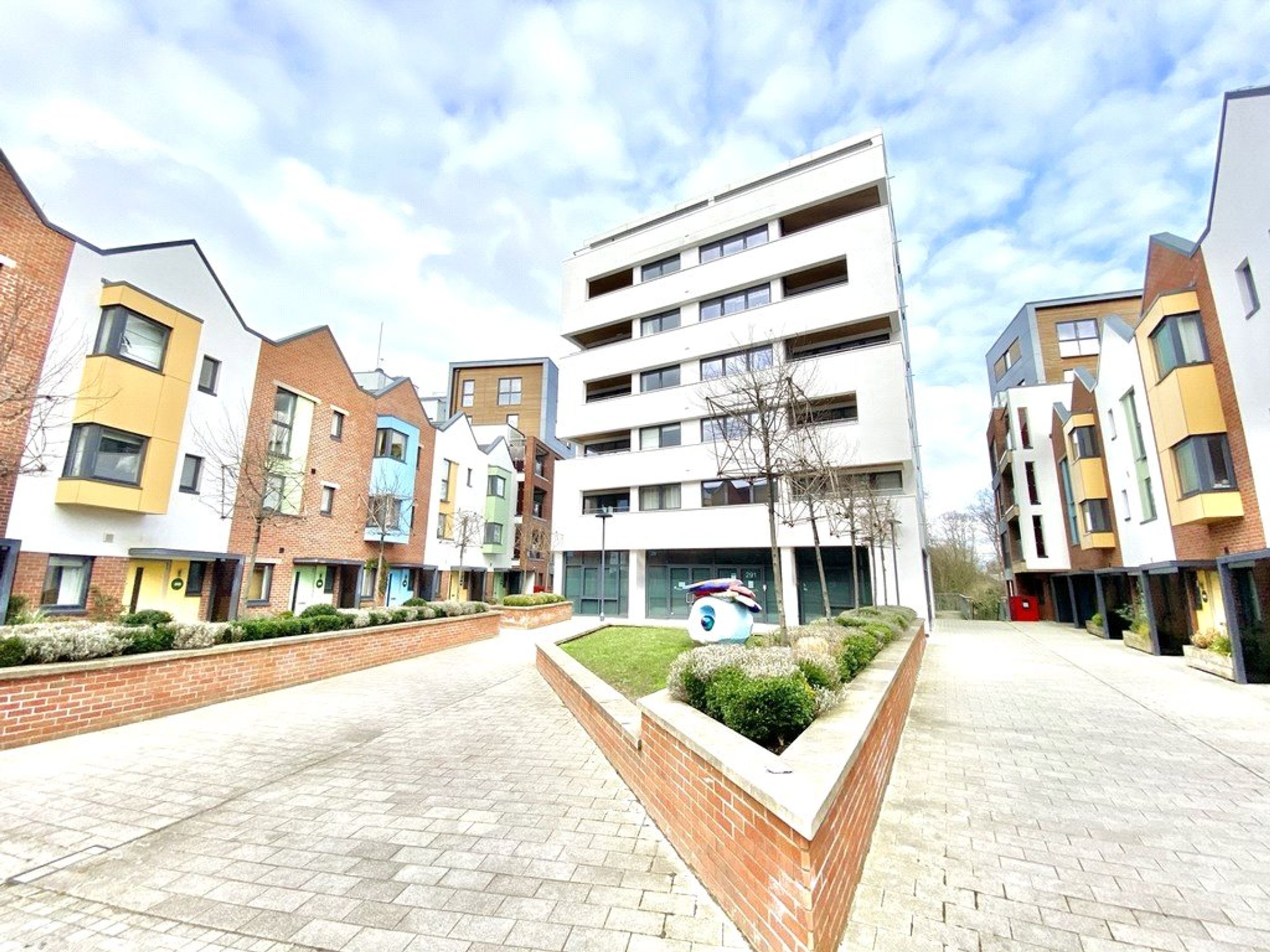 Flat Central Road in Bristol