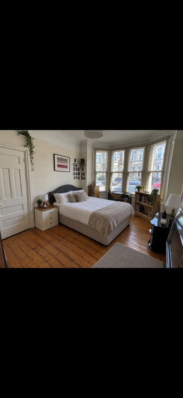 Room Heathfield Road in Cardiff