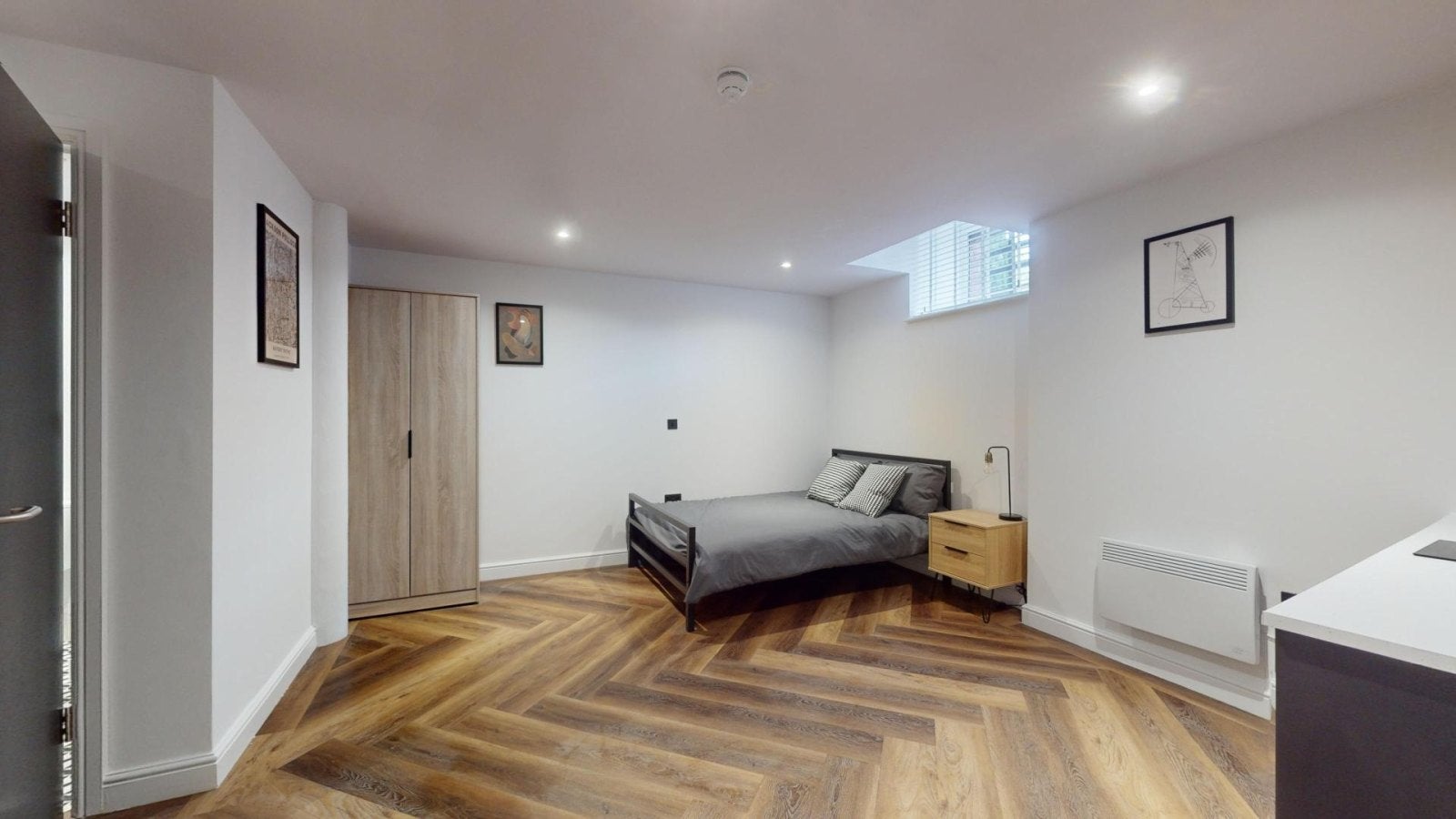 Room Thurloe Street in Manchester