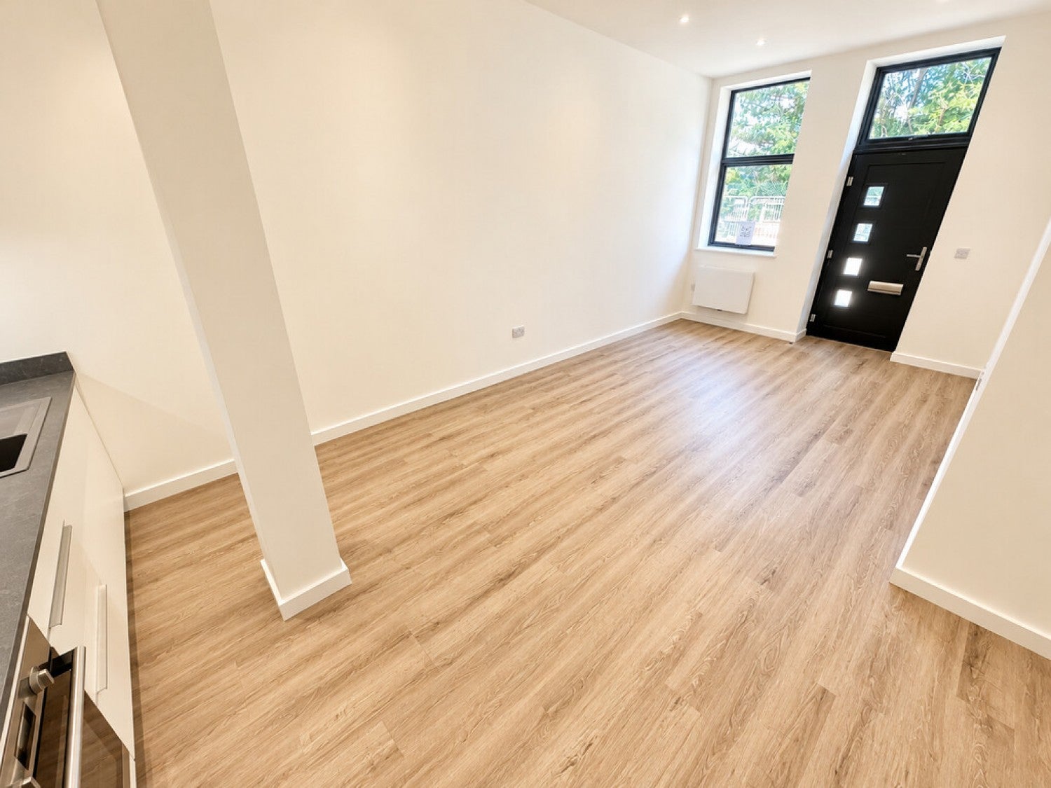 Flat Ashwood Way in Basingstoke and Deane