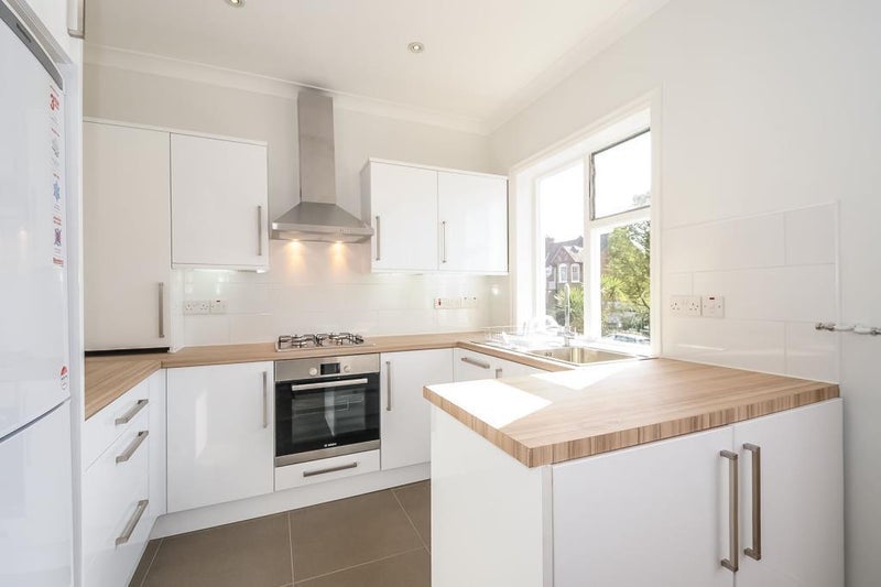 Flat Windsor Road in Greater London