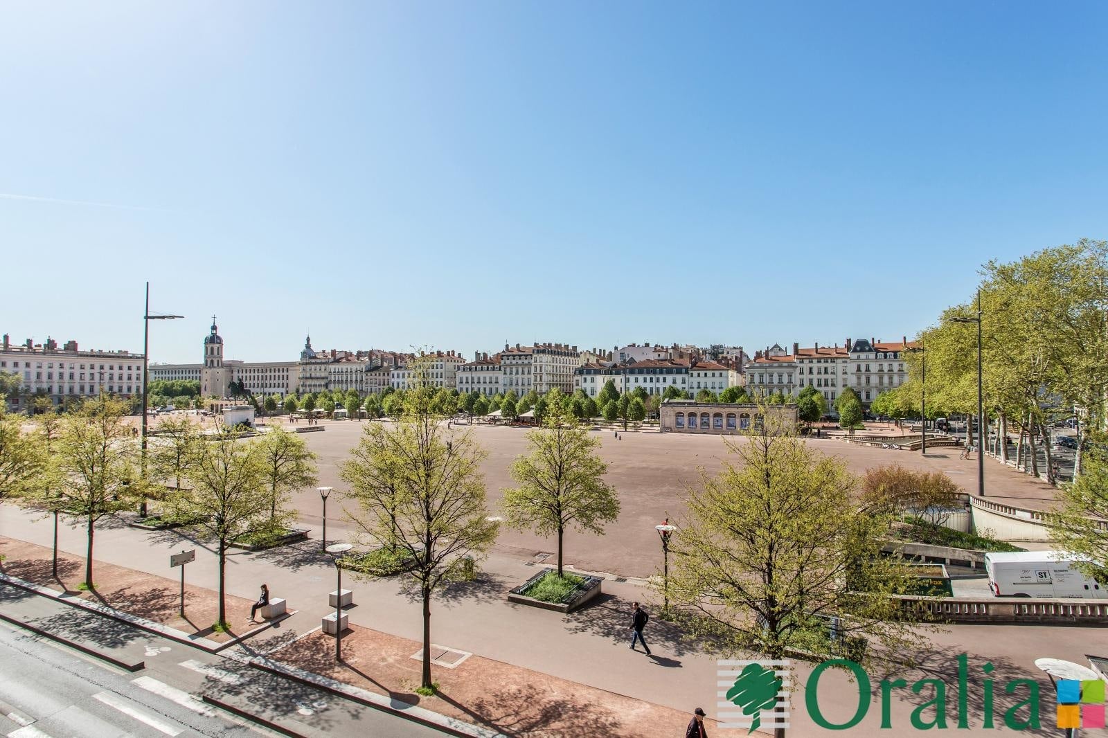 Flat Place Bellecour in Lyon