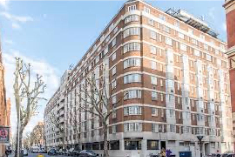 Flat Sloane Avenue in Greater London
