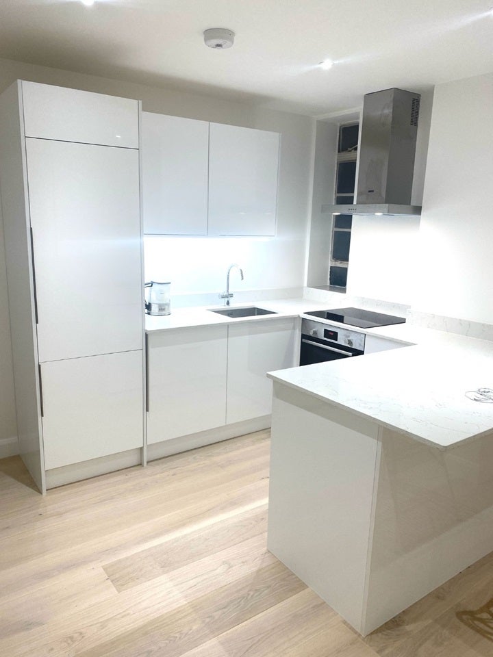 Flat Sloane Avenue in Greater London