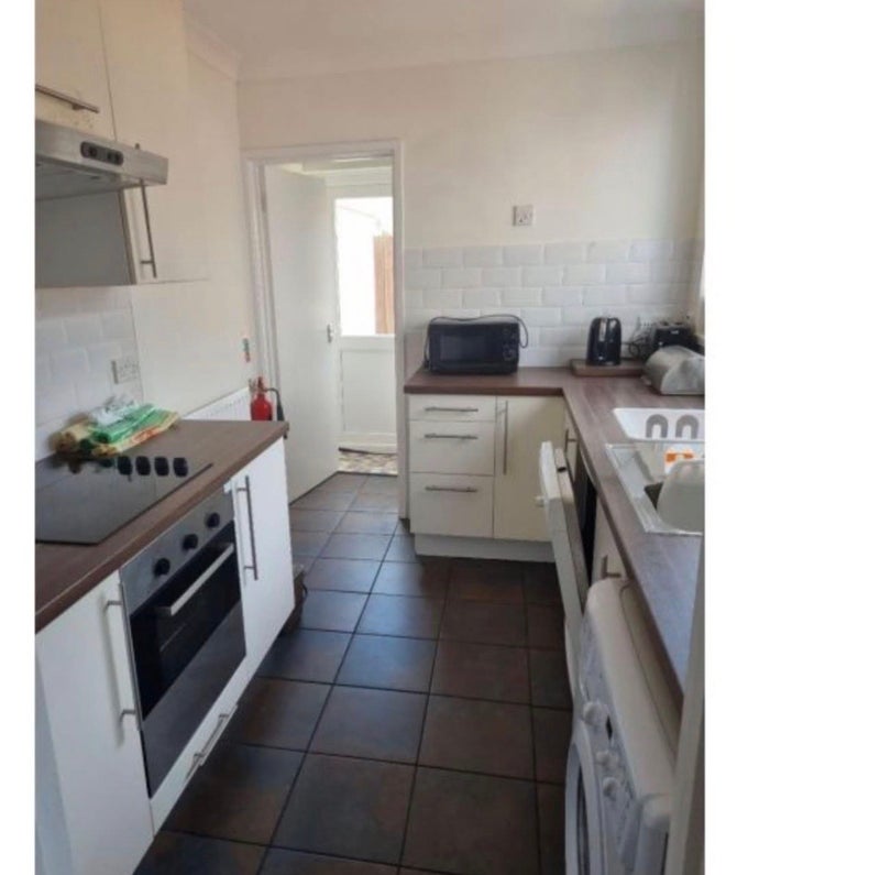 Room Rhymney Street in Cardiff