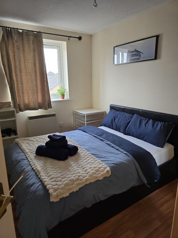 Room Ashdown Walk in Greater London