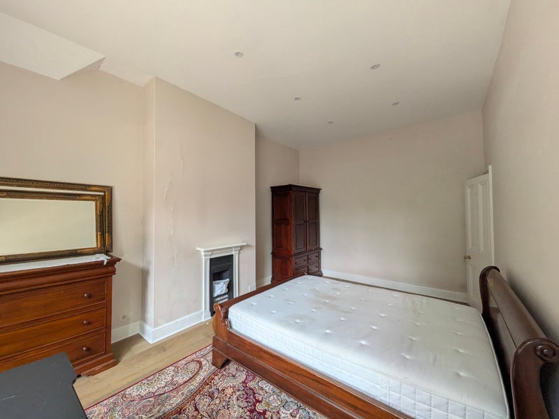 Room Kings Road in Ascot