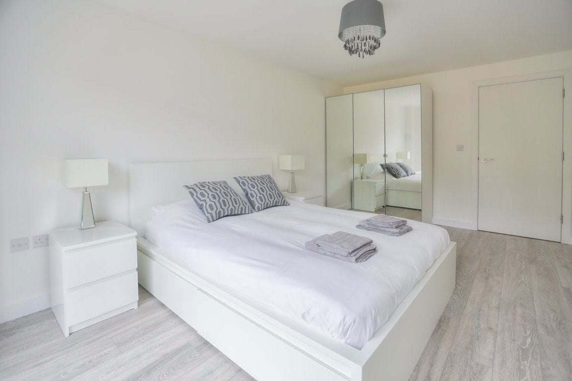 Flat Newsom Place in St Albans