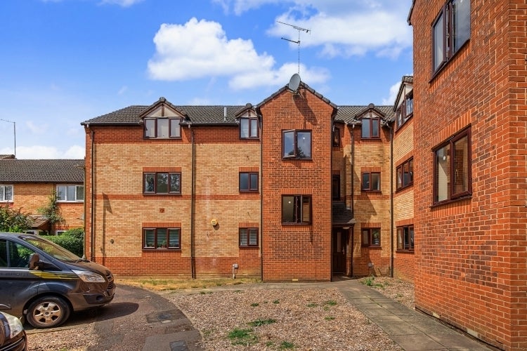 Flat Broome Way in Cherwell District