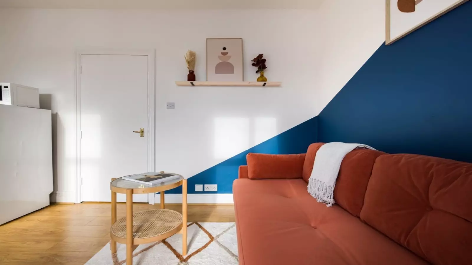 Flat Devonport Road in Greater London