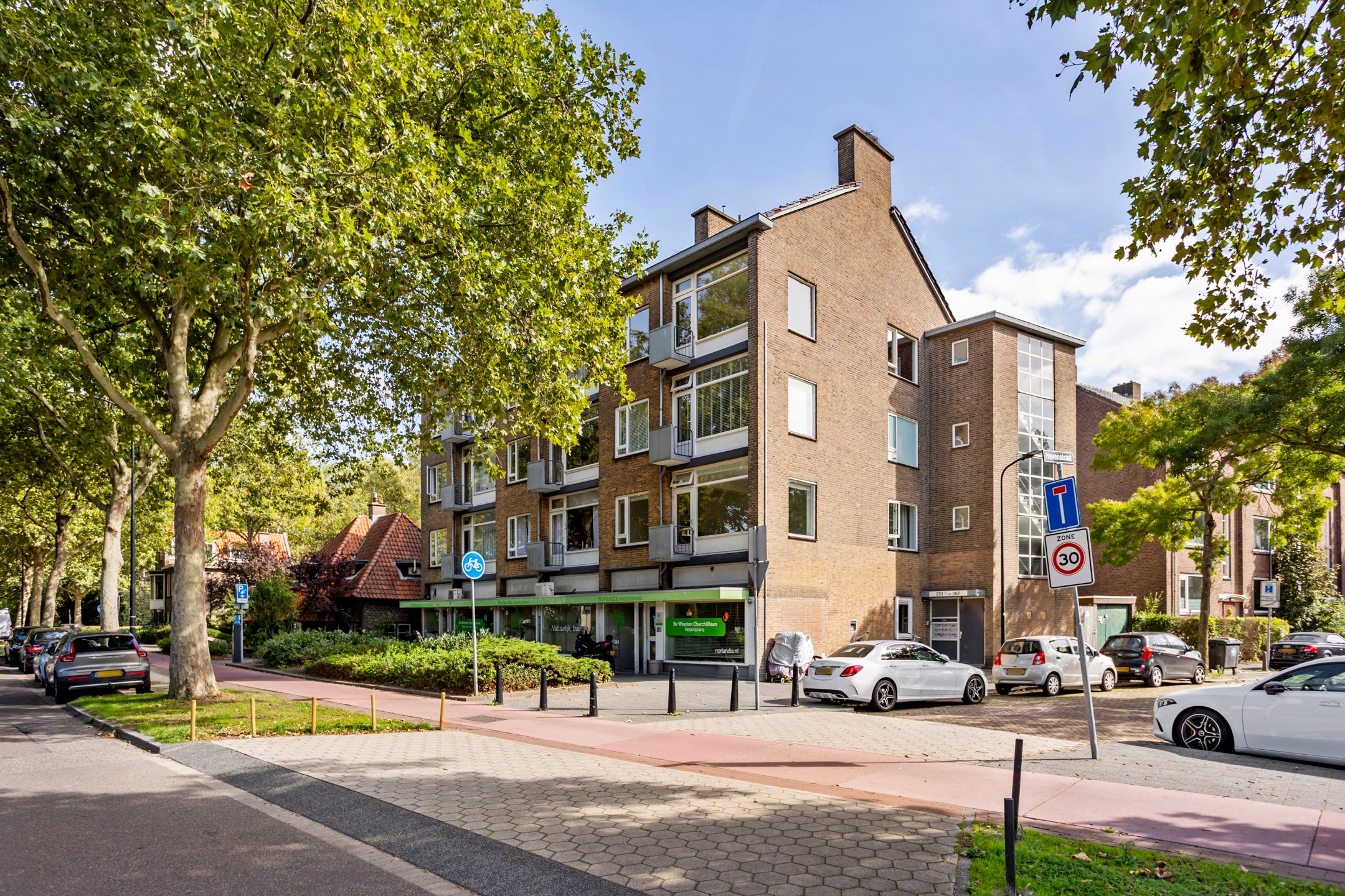 Appartement Sir Winston Churchilllaan 255 in Rijswijk