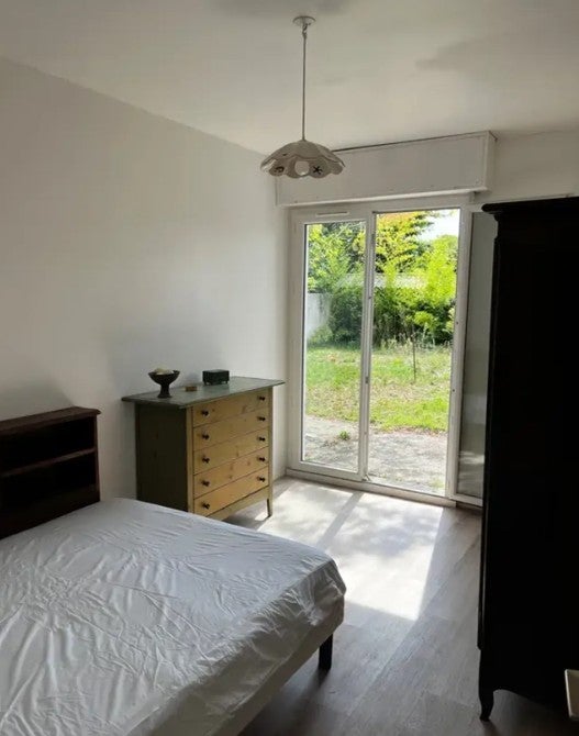 House Rue des Treilles in Libourne