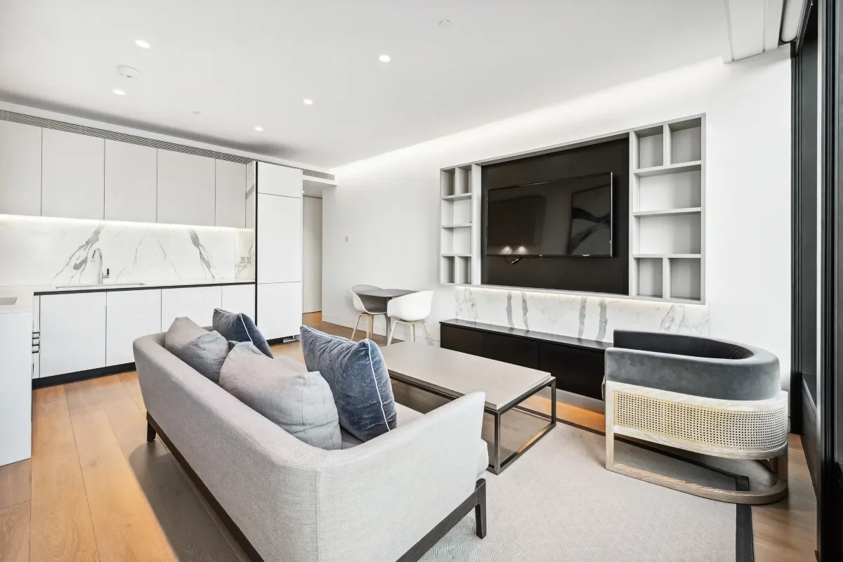 Flat Spenser Street in City of Westminster