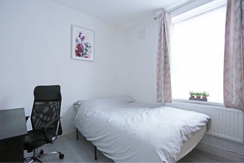 Room Turin Street in Greater London