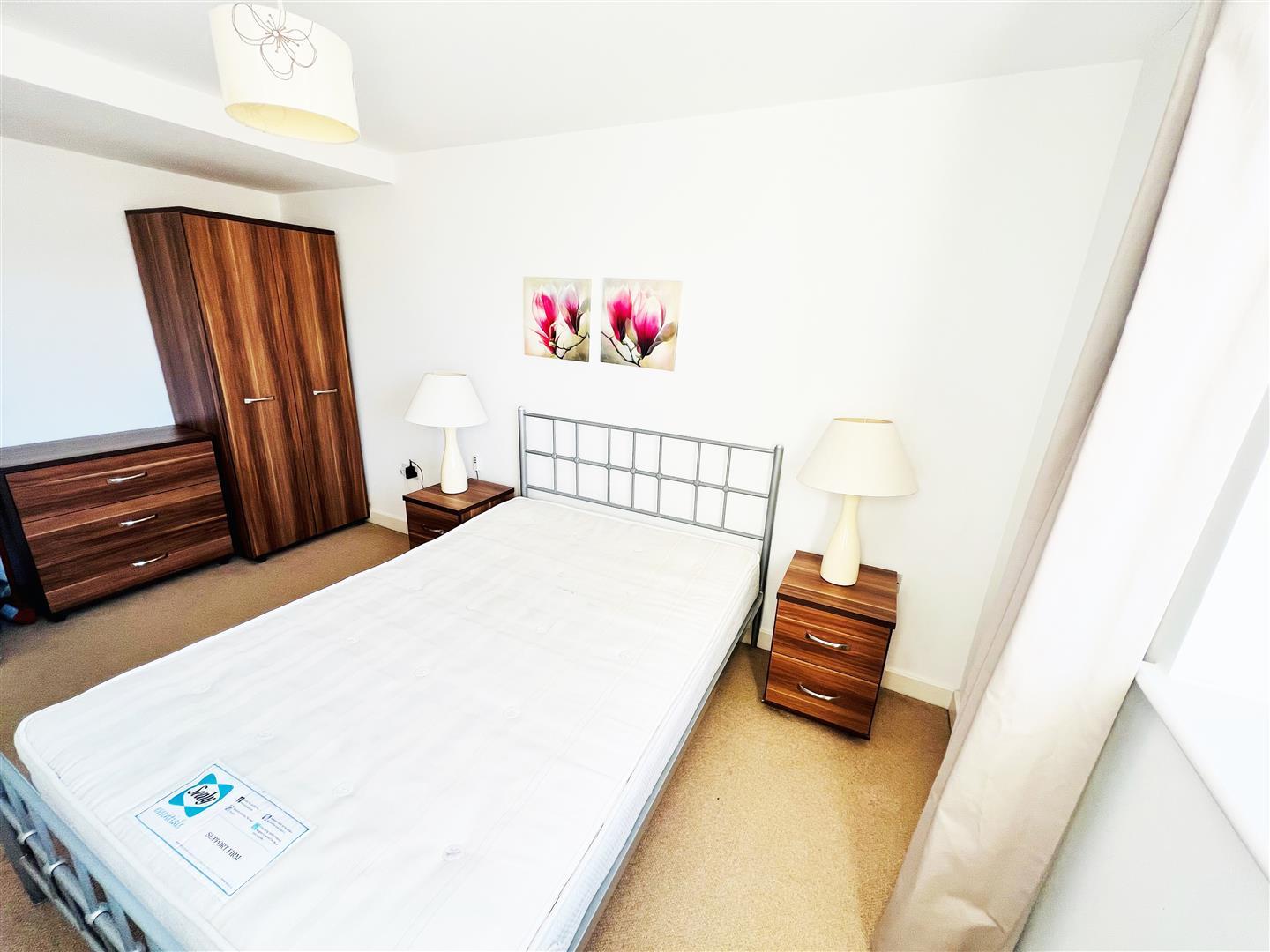 Flat Beeston Road in Leeds
